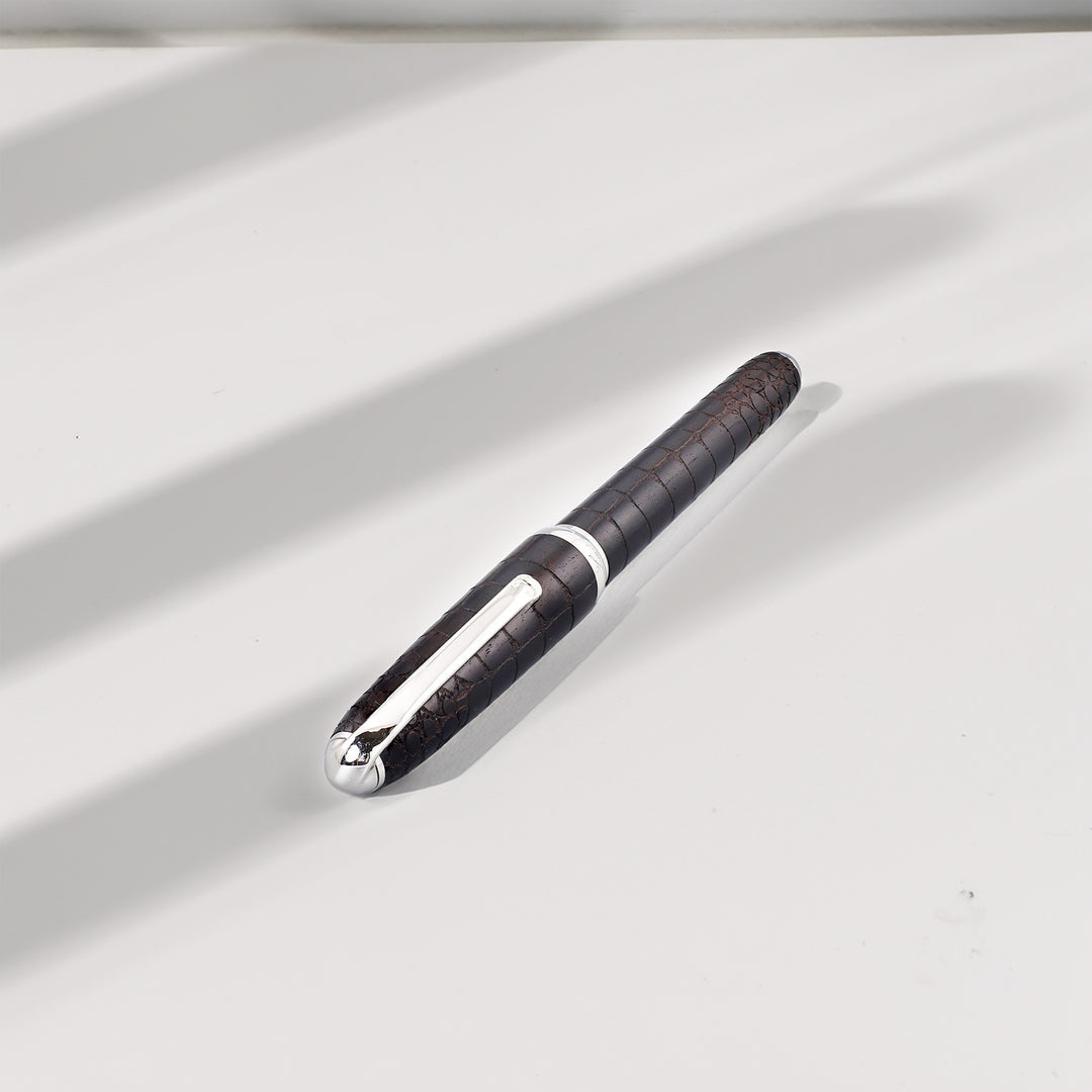 Cartier Louis Cartier Dandy Crocodile Ebony Limited Edition Fountain Pen