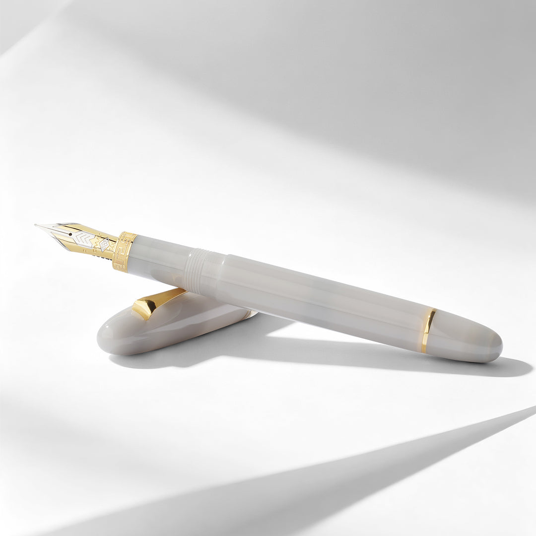 OMAS Ogiva Grigio Fountain Pen 14k