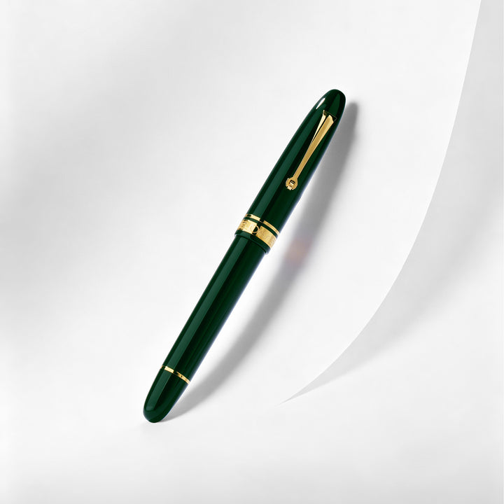 OMAS Ogiva Verde Fountain Pen 14k