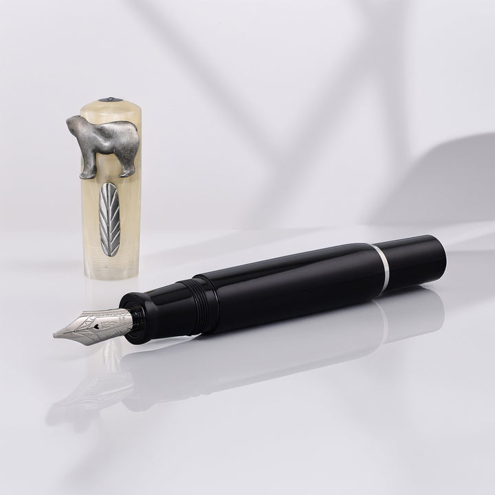 Delta Planet Collection – Animals Fratelli Minori Orso (Bear) Fountain Pen