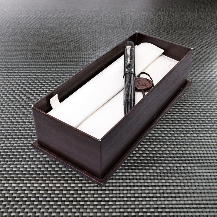 Pelikan M101N Lizard Fountain Pen