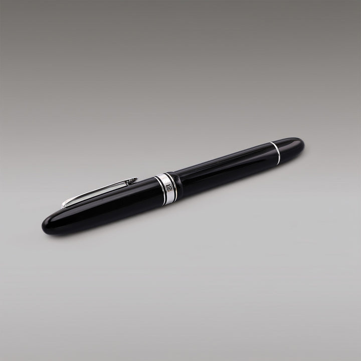 Omas Extra Ogiva Black And Silver Fountain Pen