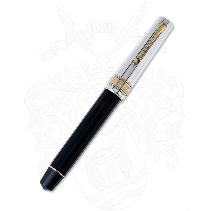 Omas Arte Italiana Paragon Black With Silver Cap