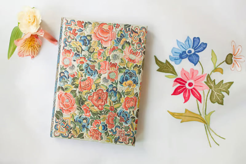 Paperblanks Pear Garden - Peking Opera Embroidery