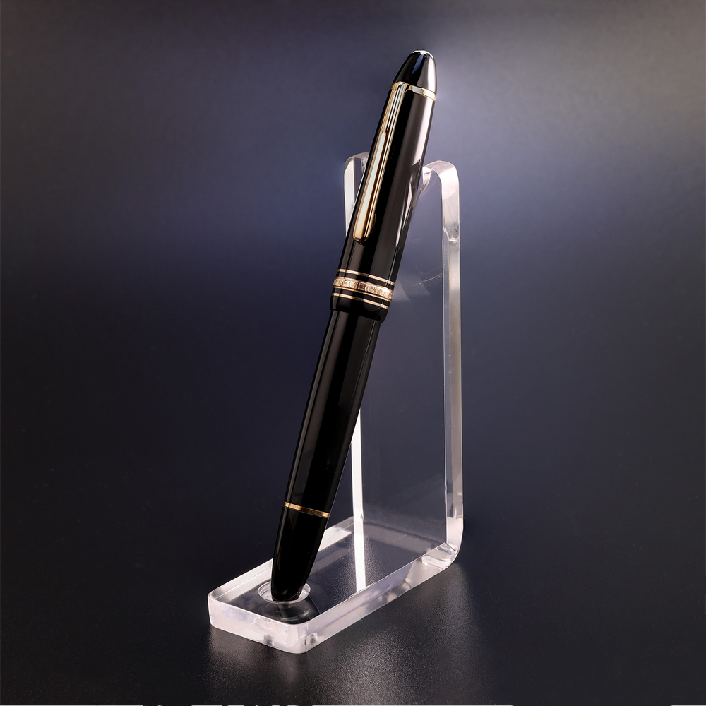 Clear Acrylic Pen Stand