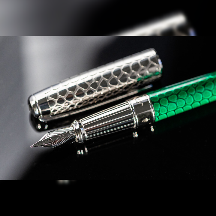 S.T. Dupont Line D Eternity Snake Skin Green - Fountain Pen