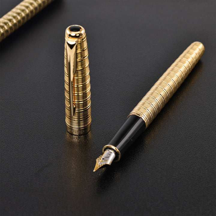Parker Sonnet Gold Ciselé Tartan Fountain Pen