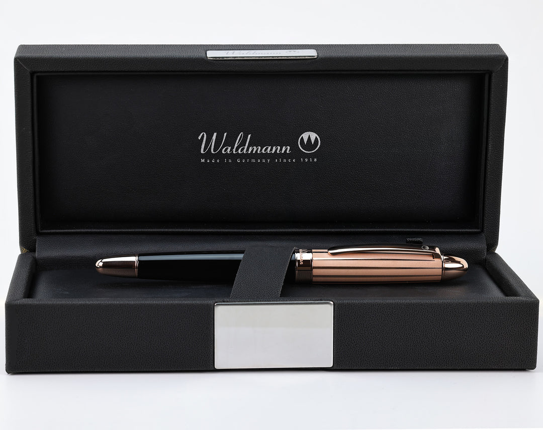 Waldmann Précieux Fountain Pen - Frosted Lines - Rose Gold 18K Gold