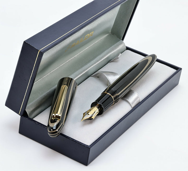 Sailor KOP The King of Pen Ebonite Beige-Black 21k Fountain Pen