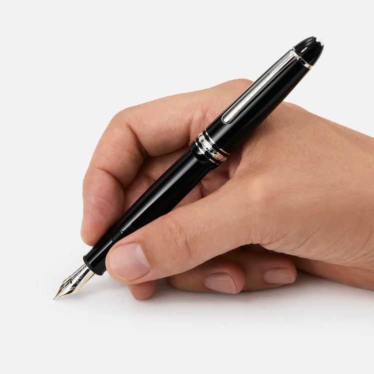 Montblanc Meisterstück 146 Platinum-Coated LeGrand Black Fountain Pen