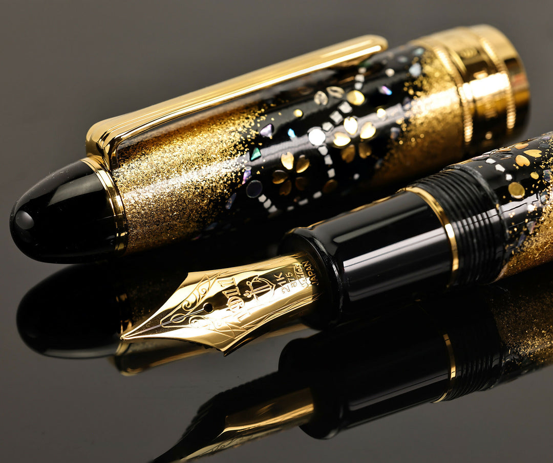 Sailor King of Pen - Sakura Nagare GOLDEN COSMOS maki-e Fountain Pen