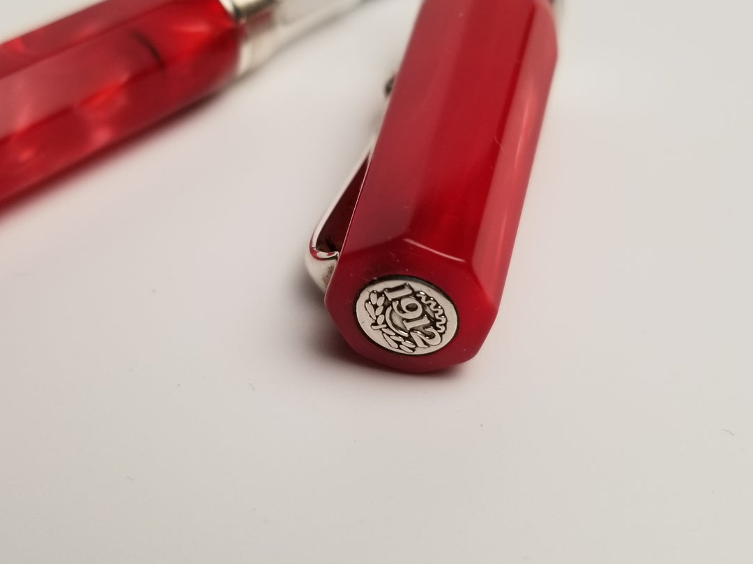 Montegrappa Micra Mini Fountain Pen 18k - Marbled Red