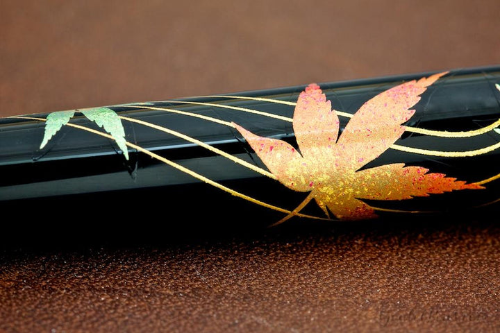 Platinum Classic Maki-E Kanazawa Leaf Fountain Pen - Autumn Leaves